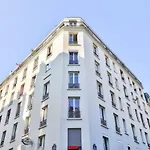 Apartment For 3 In Folie Mericourt *11Th*